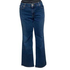 Levi’s Boot Cut Denim Jeans in Medium Blue Womens Size 11M